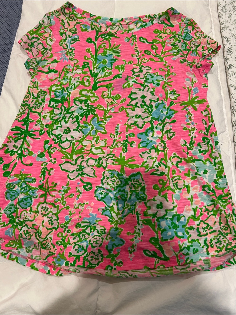 Lilly Bright Pink Floral Short-Sleeve Women's Top